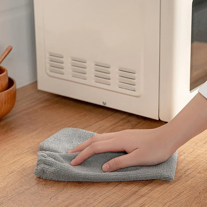 CleanSweep | Perie flexibilă și lungă pentru curățarea prafului